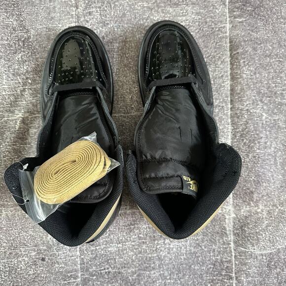 DS Men\'s Nike Air Jordan 1 Retro High Black Metallic Gold Sz 9.5 (555088-032) main image 5
